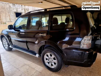 Mitsubishi Pajero GLS 3