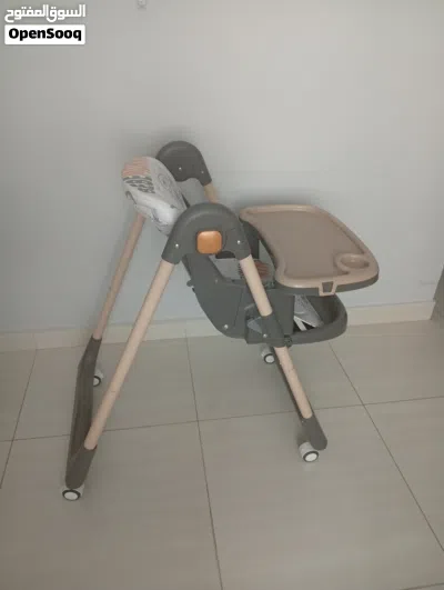 Foldable feeding chair 3
