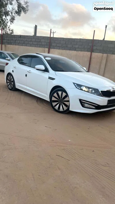 Kia K5 EX 2