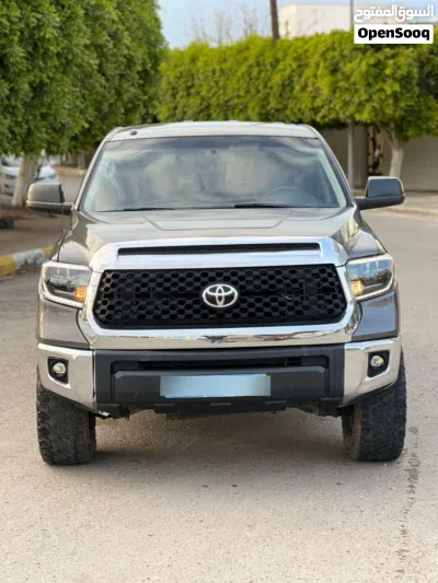 Toyota Tundra SR5 2