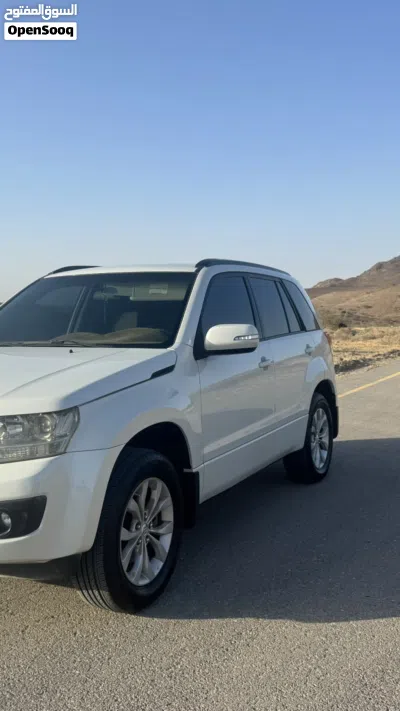 Suzuki Grand Vitara JLX 2