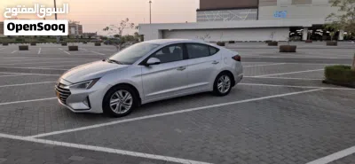 Hyundai Elantra SEL 3