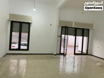 محل/صالة جامع البر /السراج 3