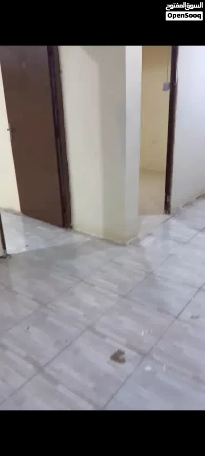 للايجار شقه غرفتين وصاله وحمامين ومطبخ عزاب توصيل 2