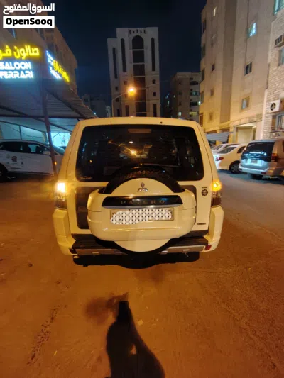 Mitsubishi Pajero GLS 4
