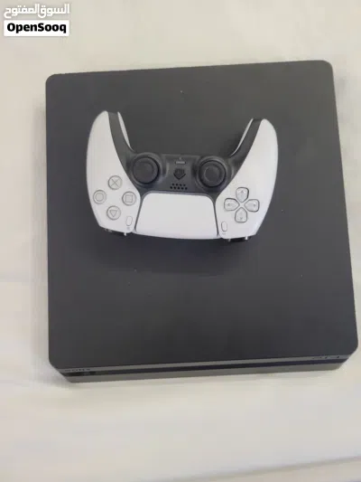 PS4 مستعمل بحالة الوكاله 3
