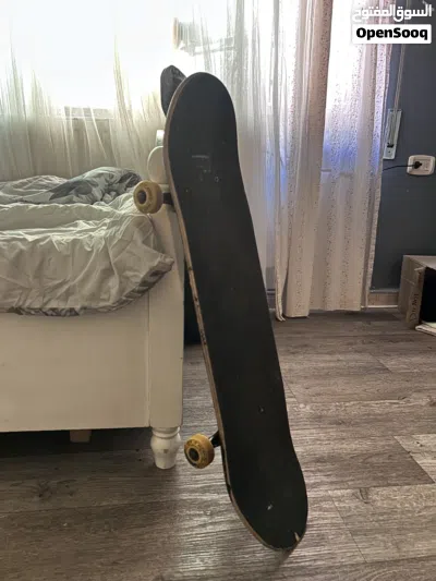 سكيت بورد اصلي خشن يتحمل اوزان عالية مخصص للشوارع skateboard 3