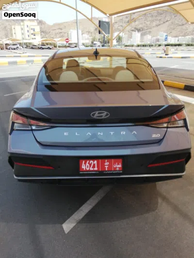 Hyundai Elantra Limited 3