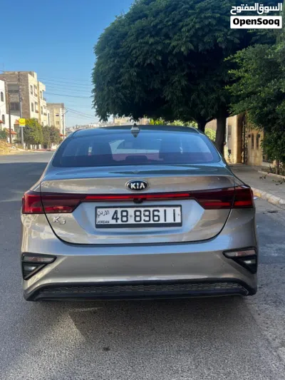 كيا K3 Standard 4