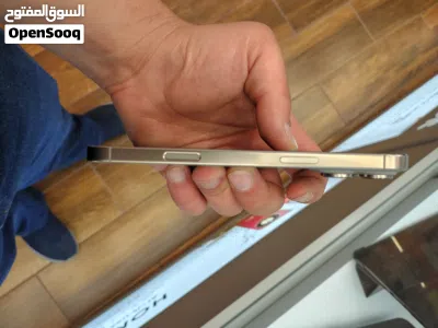 iPhone 16 pro max تخزين 1 tera لون فضي بطارية 87% خالي من الخدوش بحالة الوكالة 4
