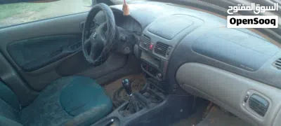 Nissan Almera 4