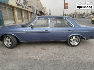 مرسيدس بنز الفئة-E E 300 4
