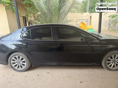 Toyota Camry LE 4