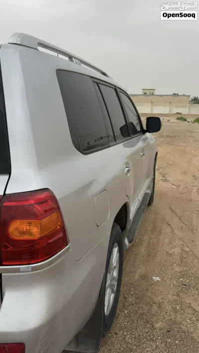 تويوتا لاند كروزر VXR 2