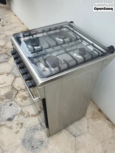 للبيع طباخ وفرن غاز من الماركة المعروفة Clikon. 2