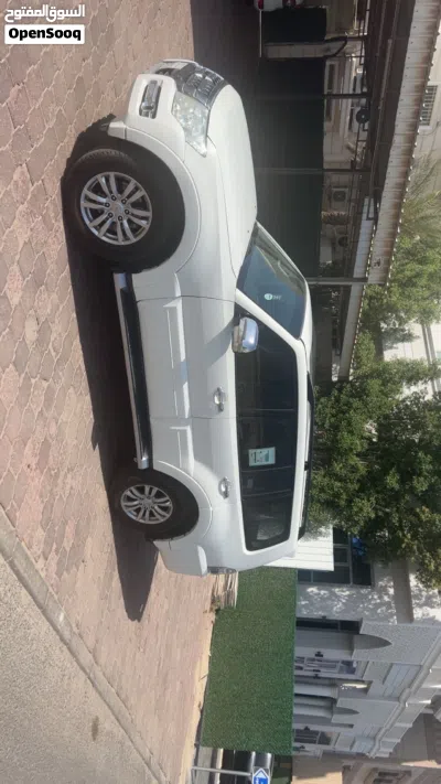 Mitsubishi Pajero GLS 3
