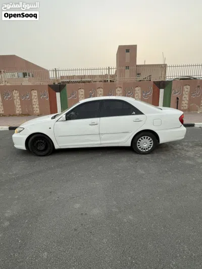 تويوتا كامري XLE 3