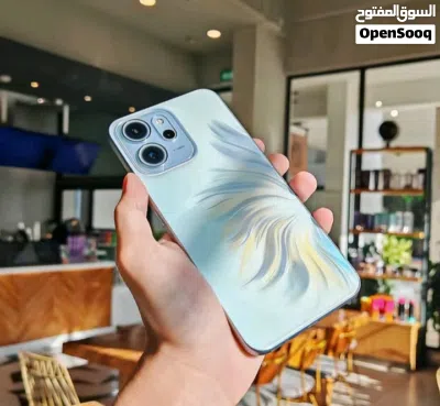 عرض خاص على OPPO Reno 14 Pro لو بتدور على موبايل يديك إحساس مختلف من أول ما تمسكه... يبقى 4