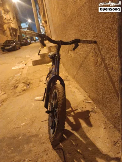 دراجة هوائية ( بشكليطة) عيبها الوحيد بطش مقاس 16 2