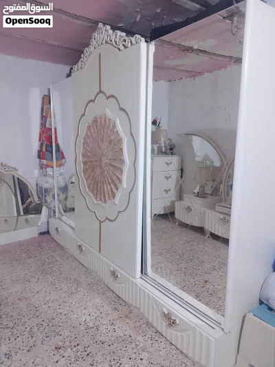 غرفة نوم ملكيه بحاله جيده جدا 3