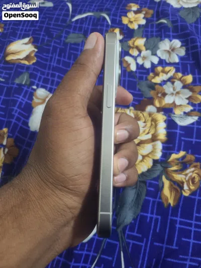 Apple iPhone 15 Pro 256GB in White - Used Excellent Condition with Charger 4