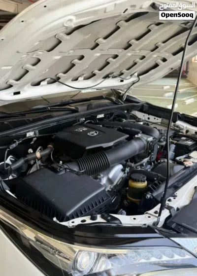 Toyota Fortuner SR5 4