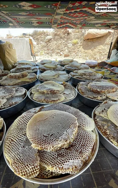 لدينا جميع انواع العسل والشمع البلدي والسمن بقر السمن غنم على الشرط مضمون 100% 4