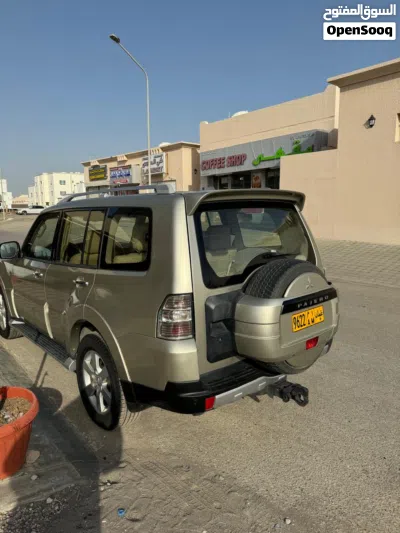 Mitsubishi Pajero GLS 3