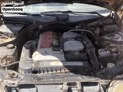 مرسيدس بنز الفئة-C C 200 2