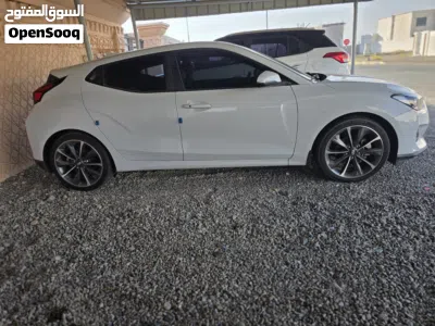 Hyundai Veloster 2 4
