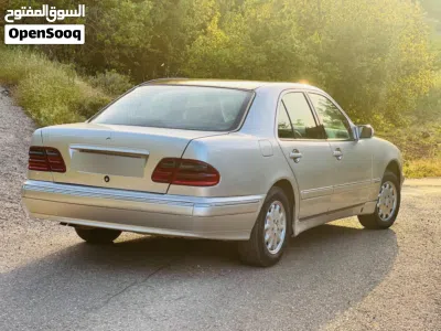 Mercedes Benz E-Class E 200 3