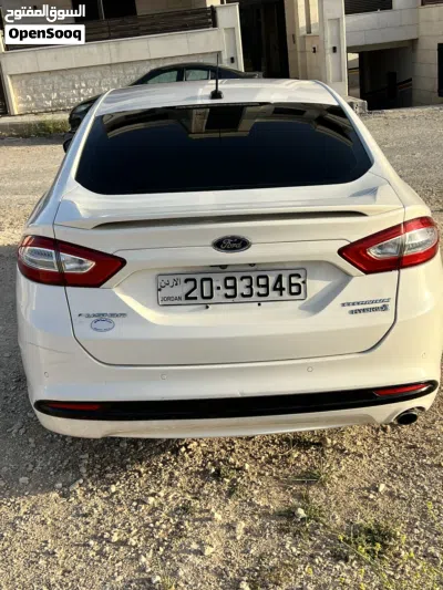 Ford Fusion Titanium 4