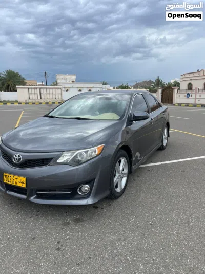 Toyota Camry SE 4