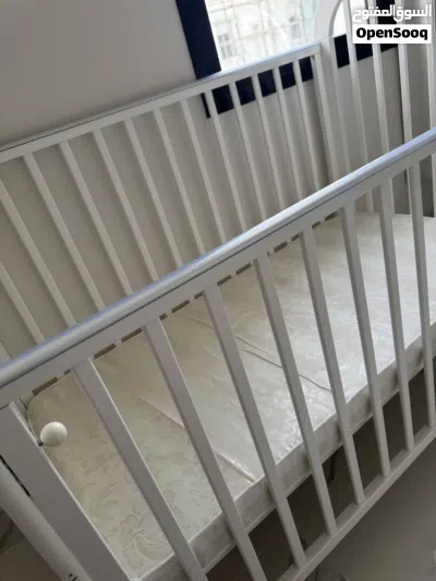 سرير اطفال شبه جديد 2