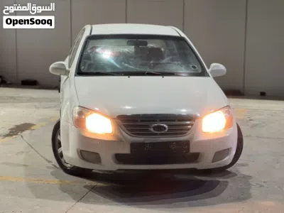Kia Cerato Standard 2