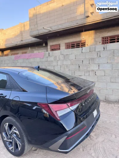 Hyundai Elantra SEL 2