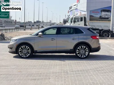 Lincoln MKX Standard 4