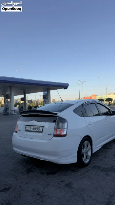 تويوتا بريوس Prius 4