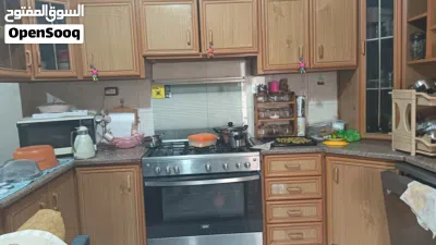 مطبخ بحالة جيدة ولا توجد اي ملاحظات عليه مع الفرن 3