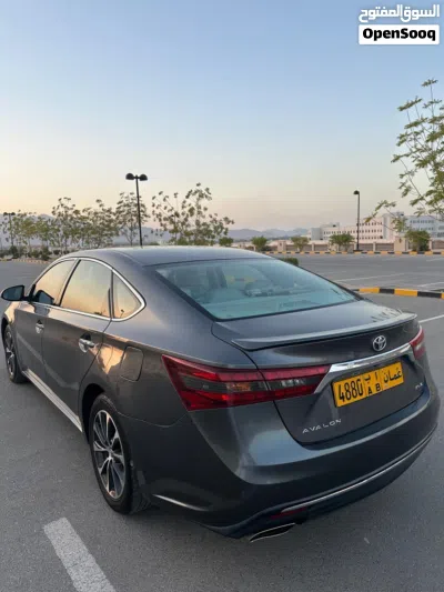 تويوتا افالون XLE 2