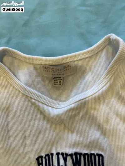 بلوزة pull and bear بيضا 3