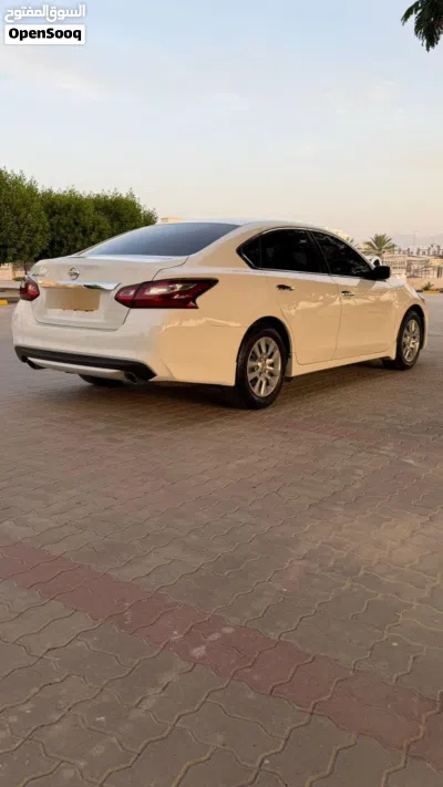 Nissan Altima S 2