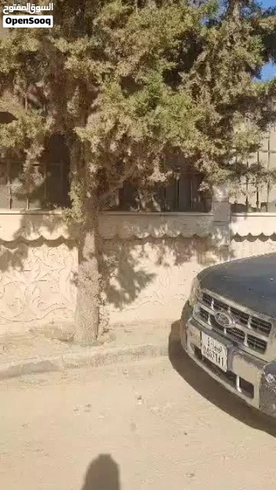 منزل للبيع الموقع عين زارة بجانب جامع الكحيلي 3