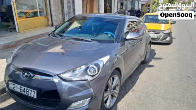 Hyundai Veloster Sport 3