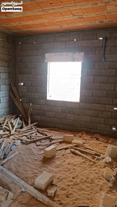 لدينا استراحة البيع بحوض سباحه مكان عين زارة الباعيش حوازه الورد شارع الغاز قرب استراحه كريمه 3