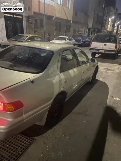 تويوتا كامري GLE 3