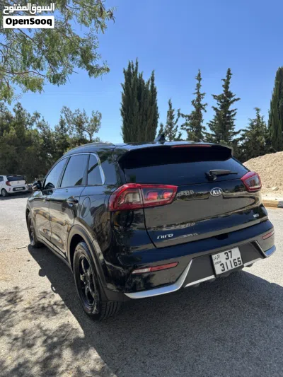 Kia Niro EX 2