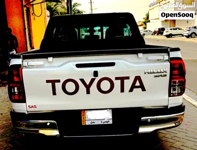 Toyota Hilux SR5 4