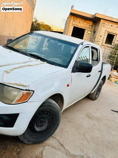 Mitsubishi L200 Double Cab GLX 2