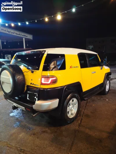 تويوتا FJ Standard 2